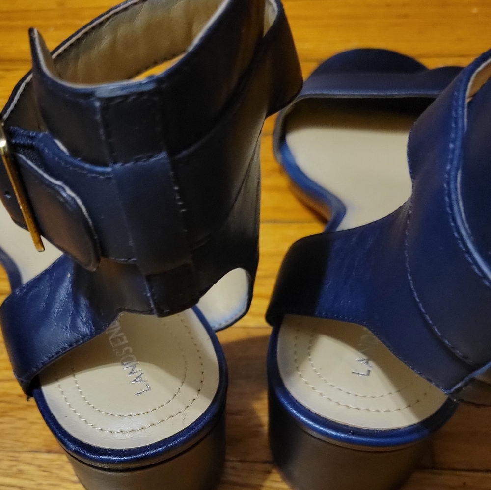 Lands' End Blue Strappy Adjustable Sandals with Gold Buckle Size 7B - Picture 5 of 16